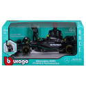 Автомодель з фігуркою - Mercedes-AMG F1 W14 E Performance (1:24)